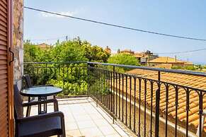 Platsa Seaview Retreat - A Stone-built Escape