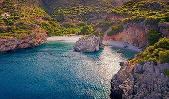 Platsa Seaview Retreat - A Stone-built Escape