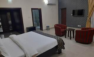 David Christie Hotel Osogbo