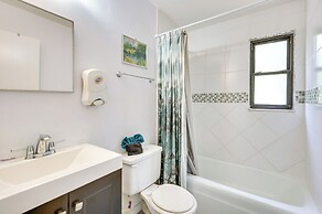 ~ 5 Mi to Beaches: Spacious Tampa Bay Home!