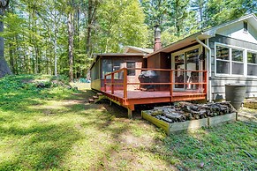 Berkshire Hideaway w/ Fire Pit & Playground!