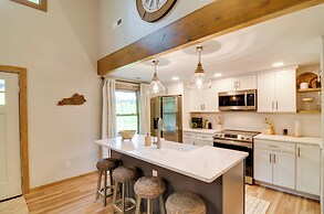 Modern Burkesville Home: 2 Mi to Dale Hollow Lake!