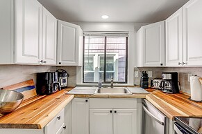 Family-friendly Seattle Home in Green Lake!