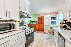 Welcoming Cottage Grove Home w/ Yard