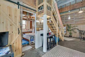 Pet-friendly Tampa Studio w/ Shared Pool