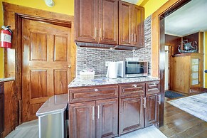 Family-friendly Home: Walk to Lake Erie!