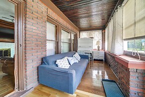 Family-friendly Home: Walk to Lake Erie!