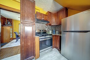 Family-friendly Home: Walk to Lake Erie!