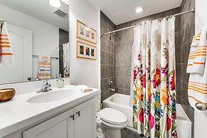 13 Mi to Disney: Davenport Townhome w/ Patio!