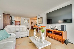 Hollywood Condo w/ Beach Access - Walk to Shore!