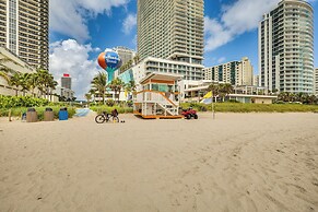 Hollywood Condo w/ Beach Access - Walk to Shore!