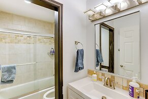 Darling Dwelling: 2 Mi to Dtwn Durango!