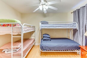 Walk to Seaside: North Myrtle Beach Gem w/ Views!