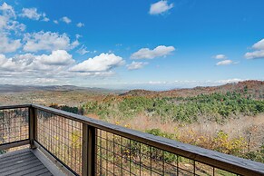 Dreamy Penrose Cabin w/ Panoramic Mountain Views