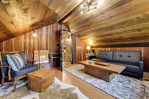 Dreamy Penrose Cabin w/ Panoramic Mountain Views