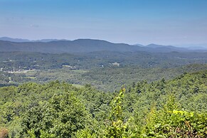 Dreamy Penrose Cabin w/ Panoramic Mountain Views