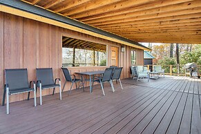 Dreamy Penrose Cabin w/ Panoramic Mountain Views