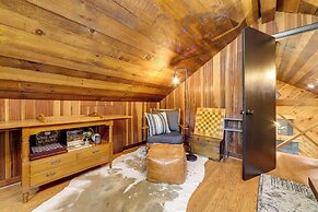 Dreamy Penrose Cabin w/ Panoramic Mountain Views