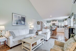 Seneca Lake Retreat w/ Deck - Walk to Wineries!