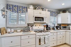 Seneca Lake Retreat w/ Deck - Walk to Wineries!