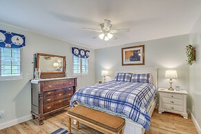 Seneca Lake Retreat w/ Deck - Walk to Wineries!