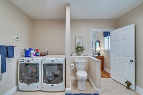 Seneca Lake Retreat w/ Deck - Walk to Wineries!