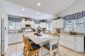 Seneca Lake Retreat w/ Deck - Walk to Wineries!