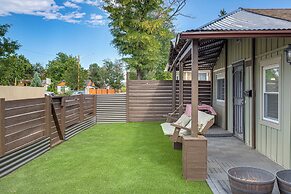 Aurora Abode: 7 Mi to Dtwn Denver!