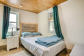 Aurora Abode: 7 Mi to Dtwn Denver!