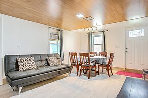 Aurora Abode: 7 Mi to Dtwn Denver!