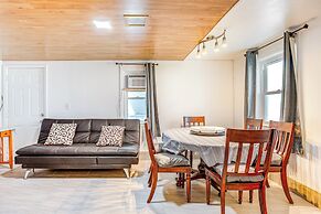 Aurora Abode: 7 Mi to Dtwn Denver!