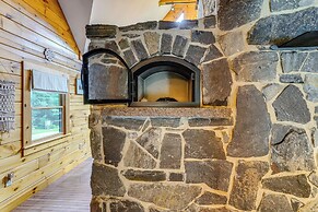 Spacious Wilmington Cabin: Walk to Lake