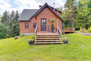 Spacious Wilmington Cabin: Walk to Lake