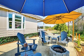 Southern Oregon Cabin: Fire Pit & Private Pond!
