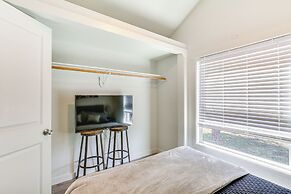 Southern Oregon Cabin: Fire Pit & Private Pond!