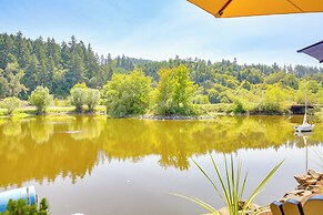 Southern Oregon Cabin: Fire Pit & Private Pond!