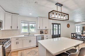 Charming Middlebury Retreat w/ Patio & Fire Pit