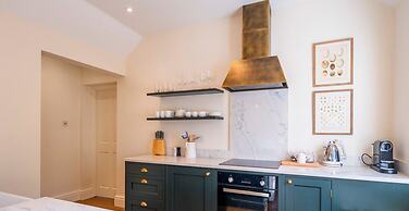 Luxurious Vineyard Hideaway At Stanlake Park