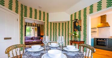 Luxurious Vineyard Hideaway At Stanlake Park