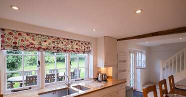 Bullocks Farm House in High Wycombe