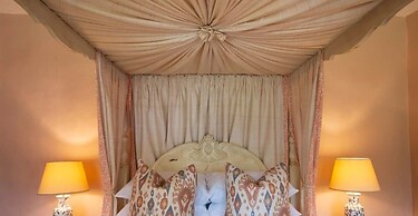 Bullocks Farm House in High Wycombe