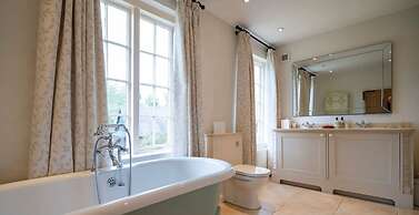 Bullocks Farm House in High Wycombe