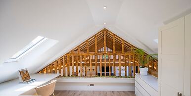 Honeybuzz Barn - Stunning 4-bed Rural Paradise