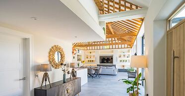 Honeybuzz Barn - Stunning 4-bed Rural Paradise