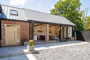 Honeybuzz Barn - Stunning 4-bed Rural Paradise