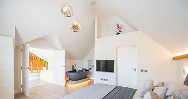 Honeybuzz Barn - Stunning 4-bed Rural Paradise