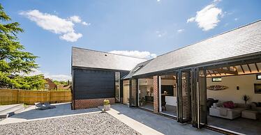 Honeybuzz Barn - Stunning 4-bed Rural Paradise