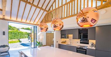 Honeybuzz Barn - Stunning 4-bed Rural Paradise