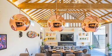 Honeybuzz Barn - Stunning 4-bed Rural Paradise