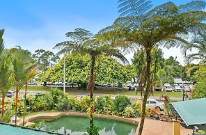 Cozy Waterfront - Free Parking Pool
